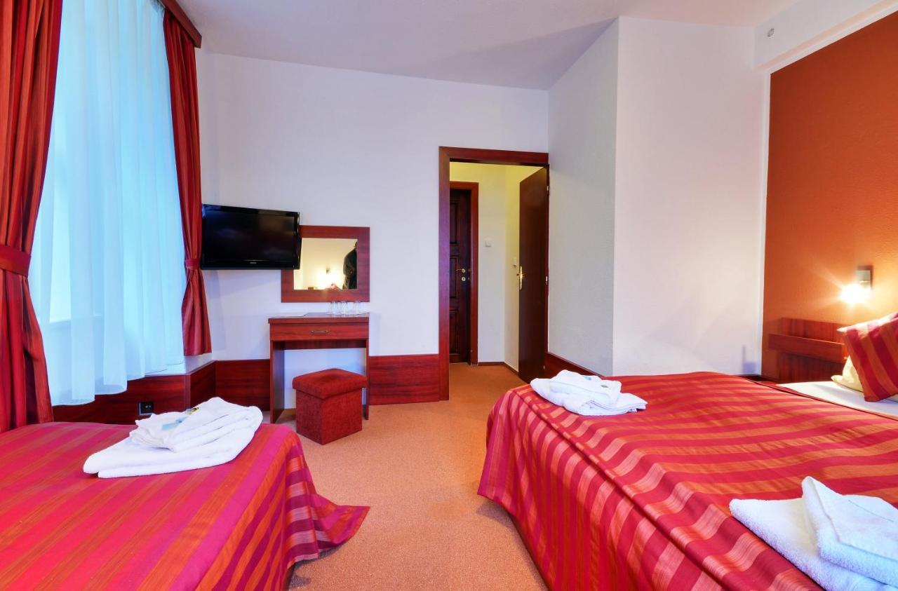 Hotel Stara Posta Filipovice Bagian luar foto
