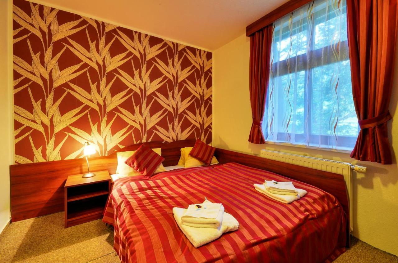 Hotel Stara Posta Filipovice Bagian luar foto